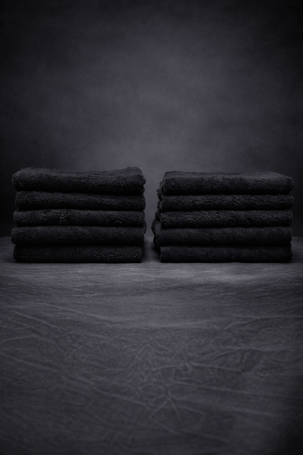 Agent Detail – Black Microfiber Towels (16” x 16”, 500 GSM)