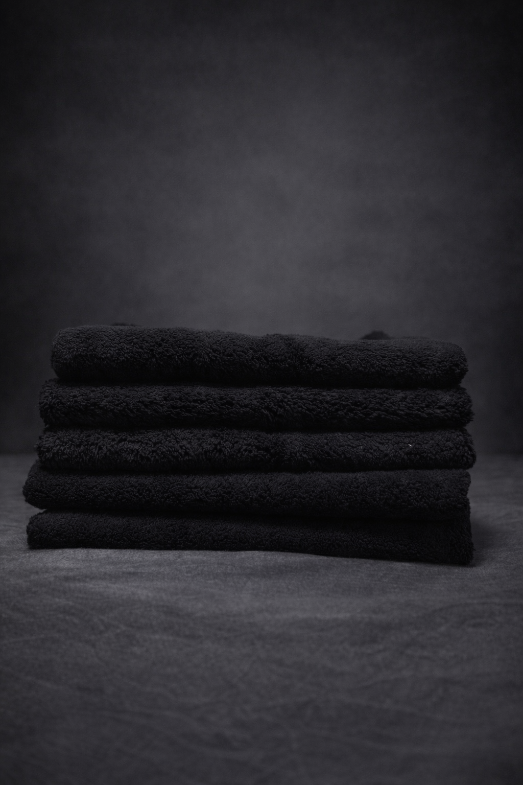 Agent Detail – Black Microfiber Towels (16” x 16”, 500 GSM)